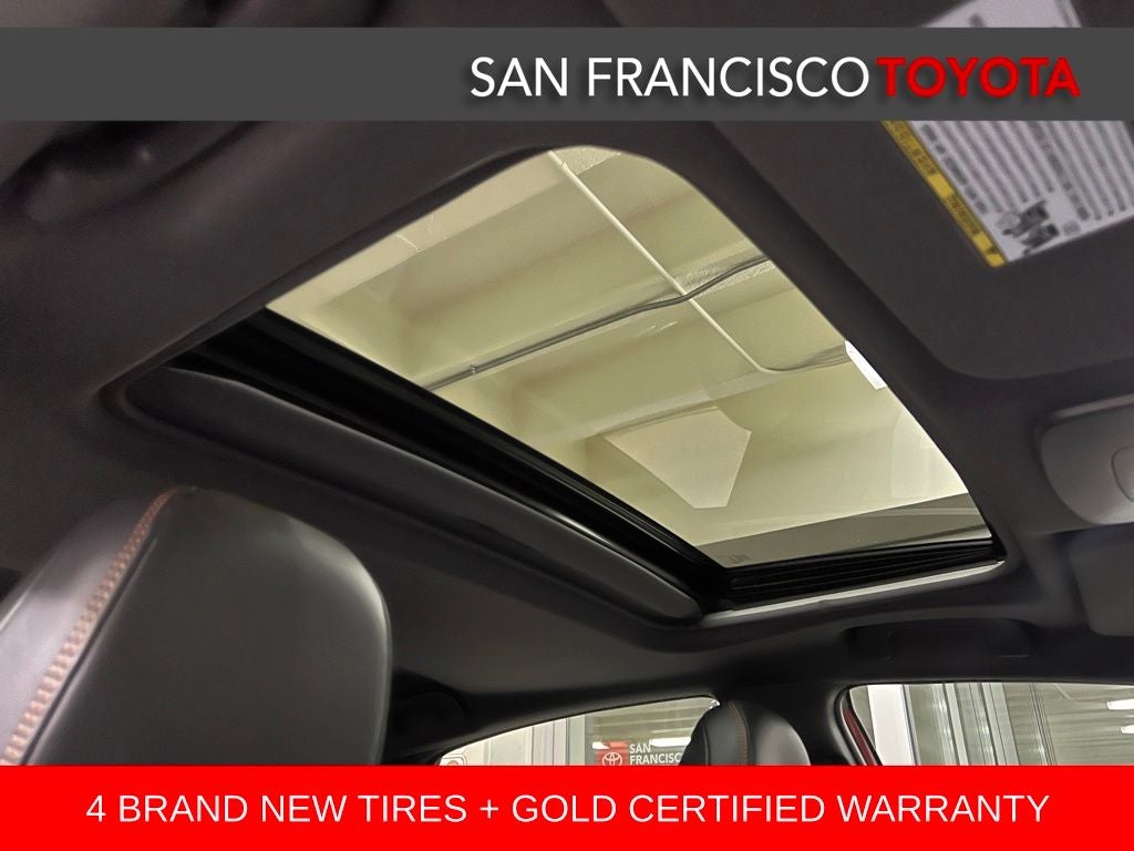 2021 Toyota Avalon Hybrid XSE