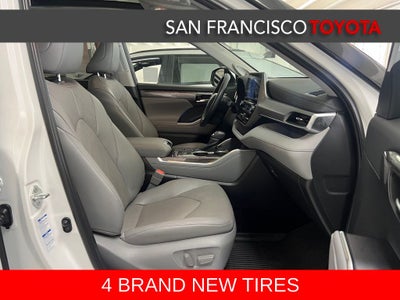 2022 Toyota Highlander Hybrid Platinum