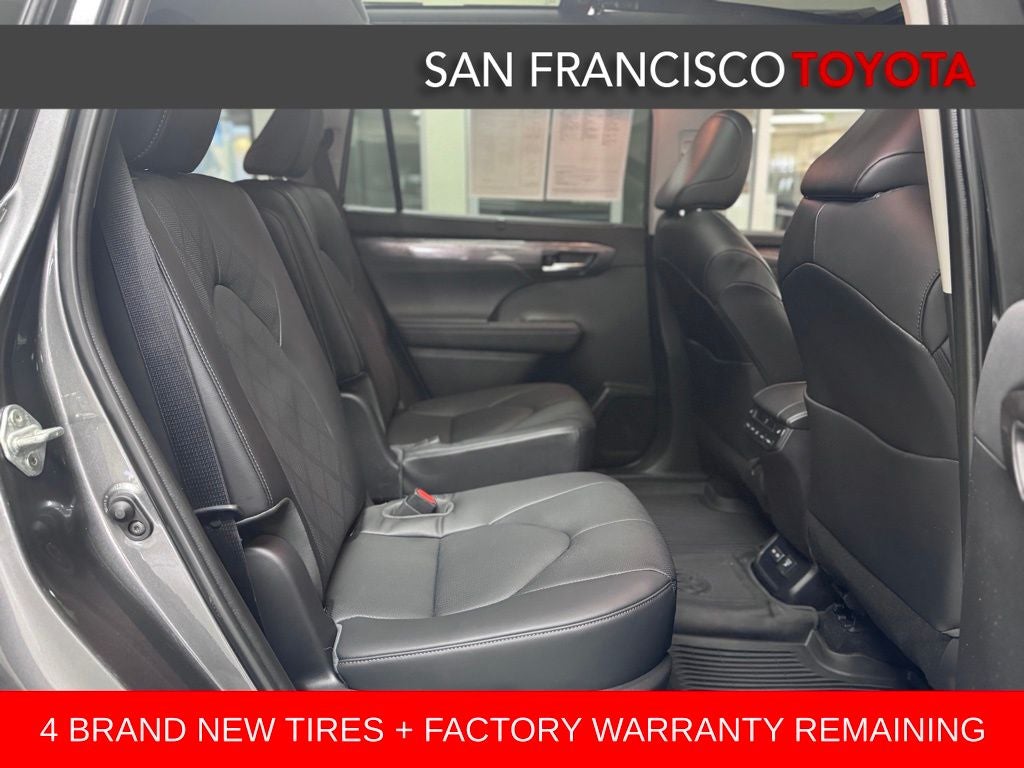 2023 Toyota Highlander Hybrid Platinum