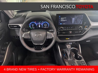 2023 Toyota Highlander Hybrid Platinum
