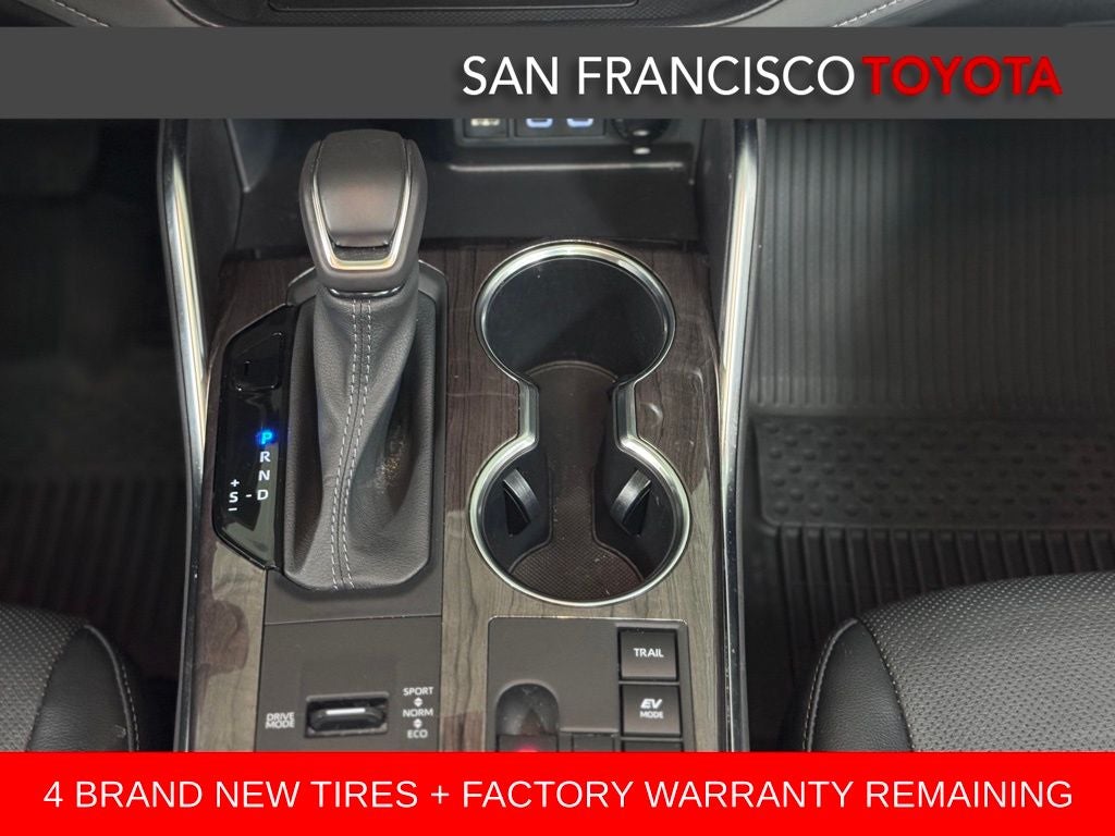 2023 Toyota Highlander Hybrid Platinum