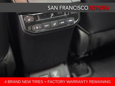 2023 Toyota Highlander Hybrid Platinum