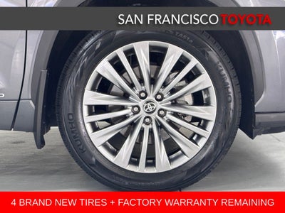 2023 Toyota Highlander Hybrid Platinum