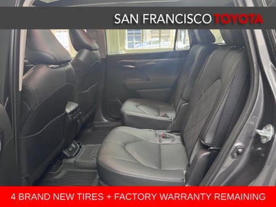 2023 Toyota Highlander Hybrid Platinum