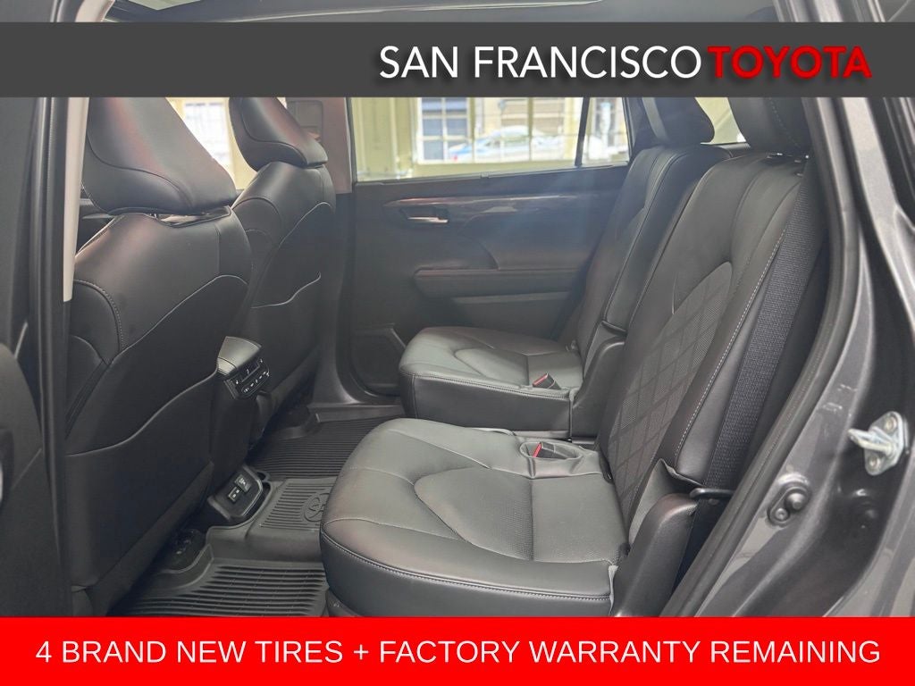 2023 Toyota Highlander Hybrid Platinum