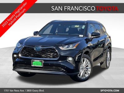 2023 Toyota Highlander Hybrid Platinum