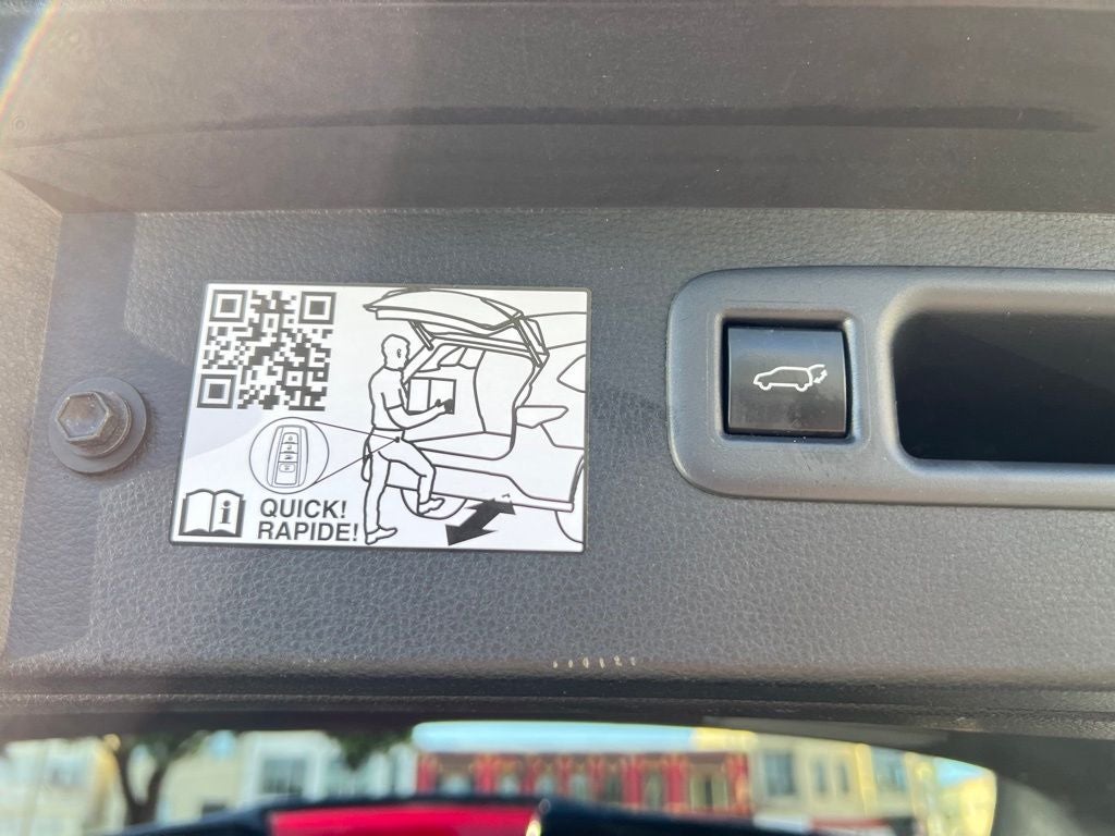 2023 Toyota Highlander Hybrid Platinum