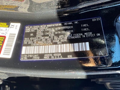 2023 Toyota Highlander Hybrid Platinum