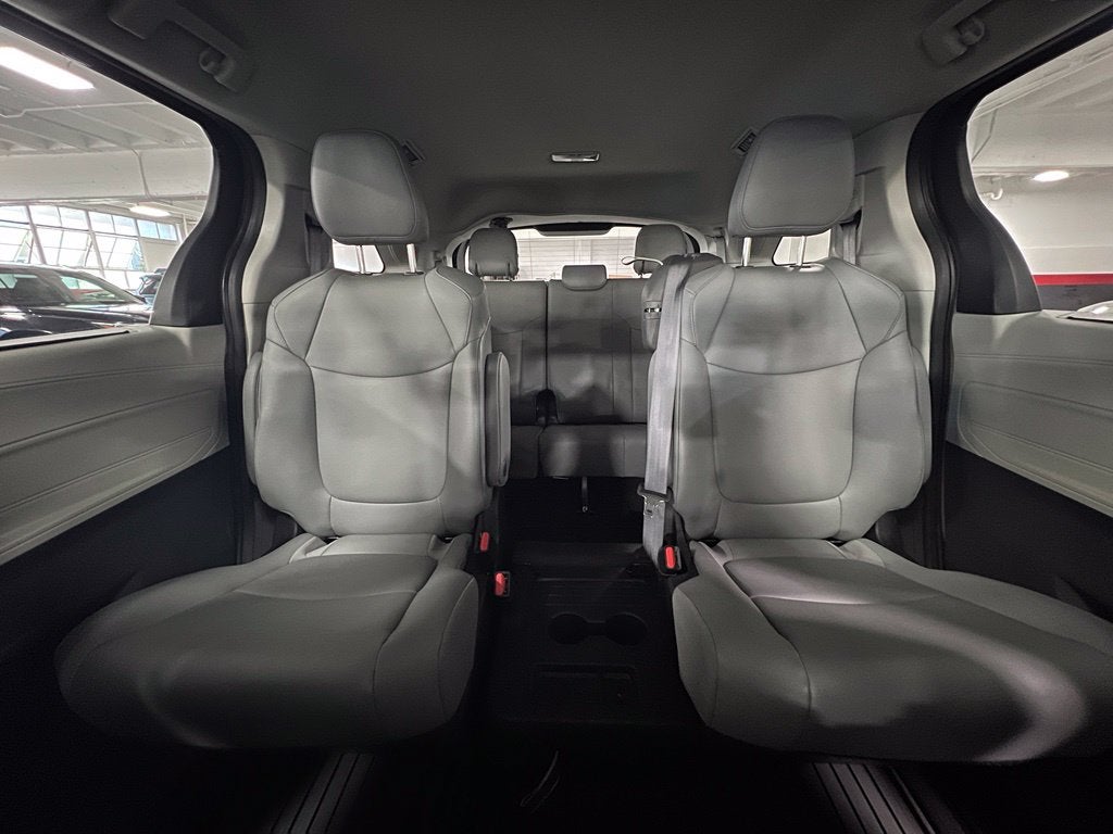 2023 Toyota Sienna XLE 8 Passenger