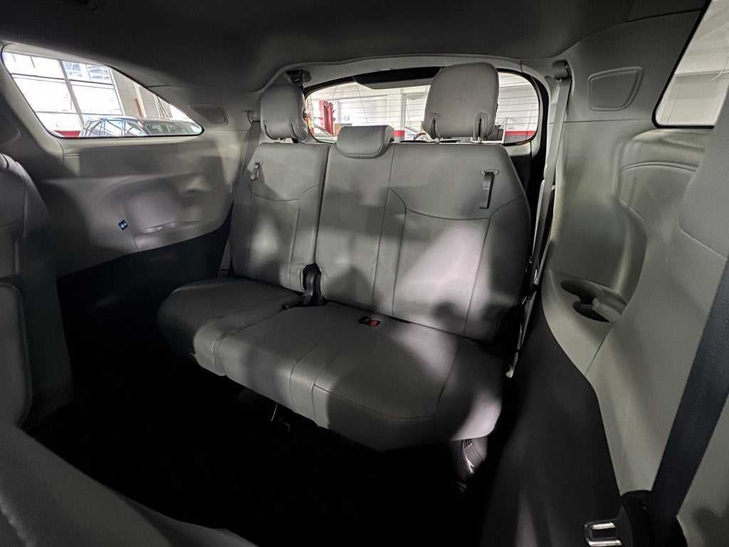 2023 Toyota Sienna XLE 8 Passenger