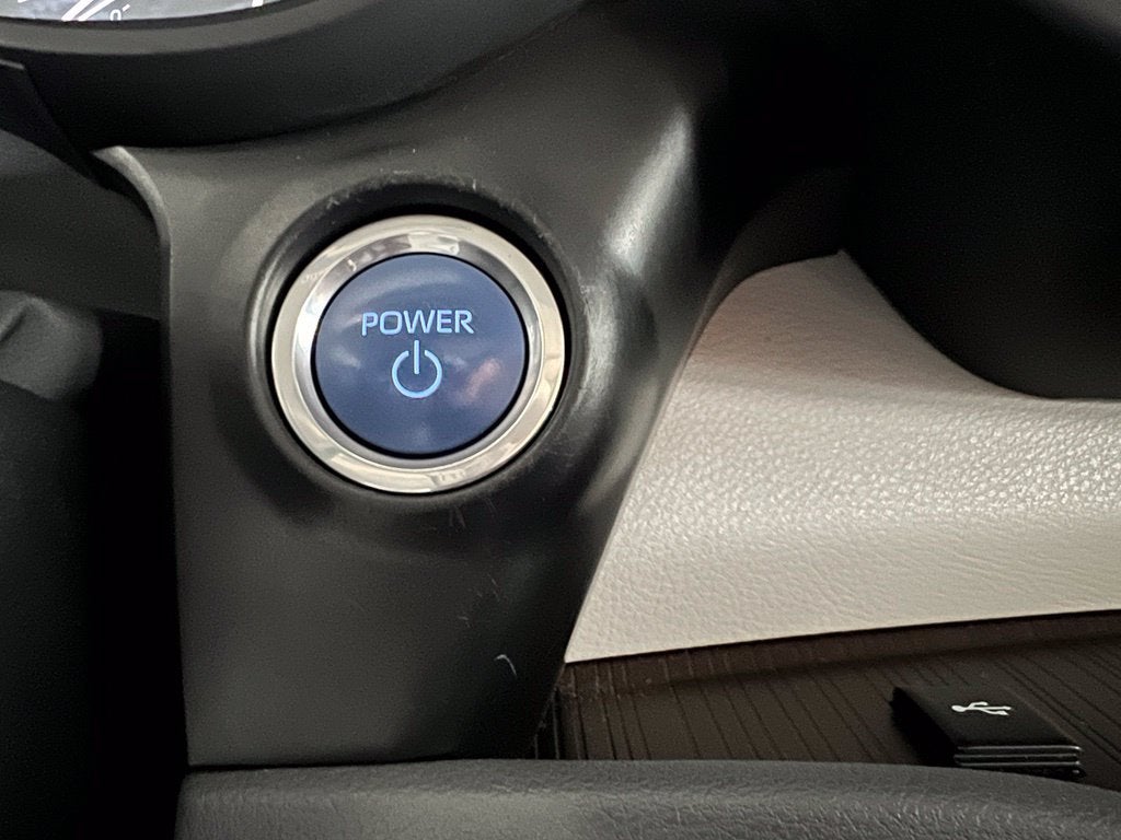 2023 Toyota Sienna XLE 8 Passenger