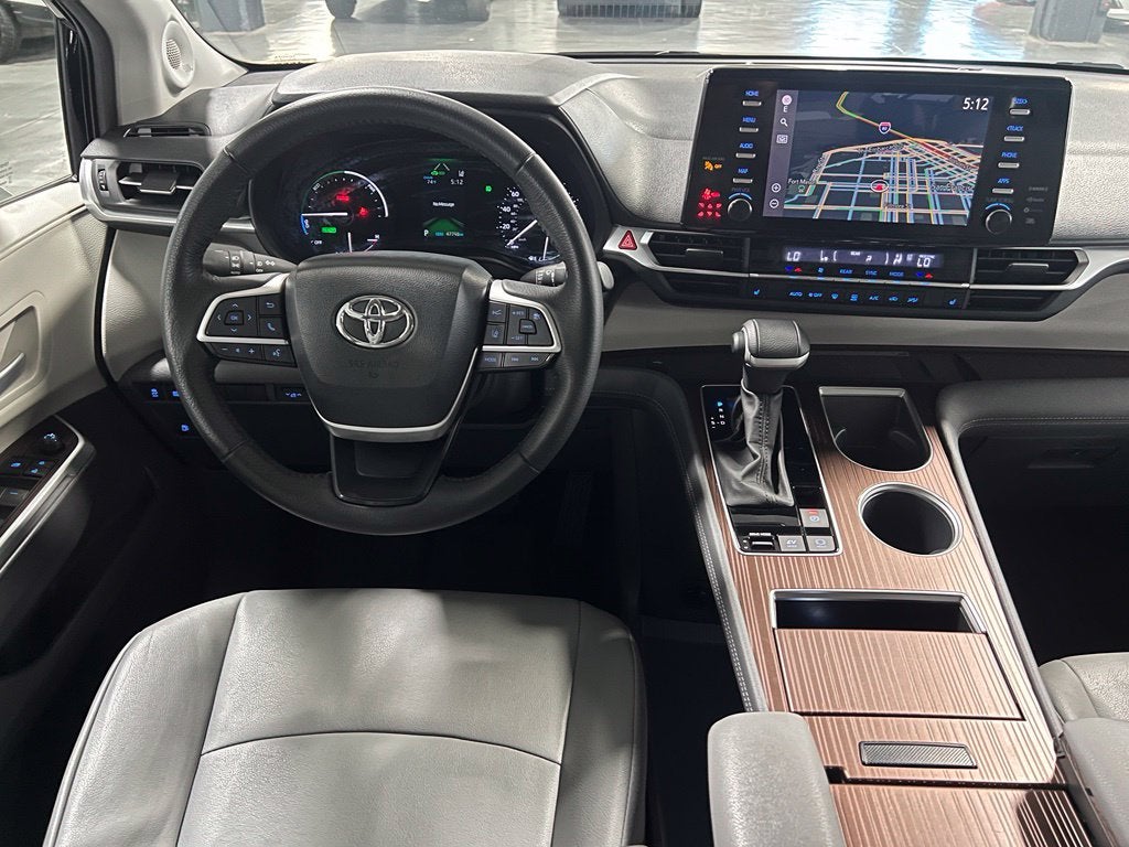 2023 Toyota Sienna XLE 8 Passenger