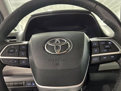 2023 Toyota Sienna XLE 8 Passenger