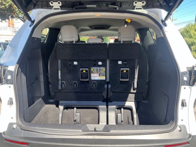 2026 Toyota Sienna LE 7 PASSENGERS