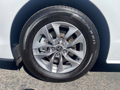 2026 Toyota Sienna LE 7 PASSENGERS
