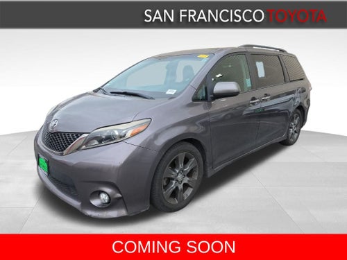 2016 Toyota Sienna SE 8 Passenger
