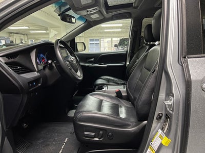 2016 Toyota Sienna SE Premium 8 Passenger