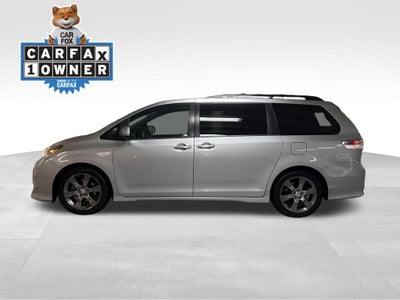 2016 Toyota Sienna SE Premium 8 Passenger
