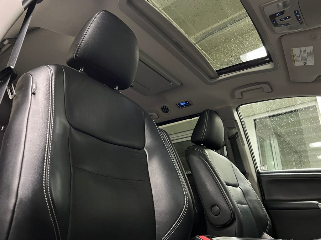 2016 Toyota Sienna SE Premium 8 Passenger