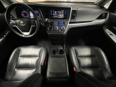 2016 Toyota Sienna SE Premium 8 Passenger