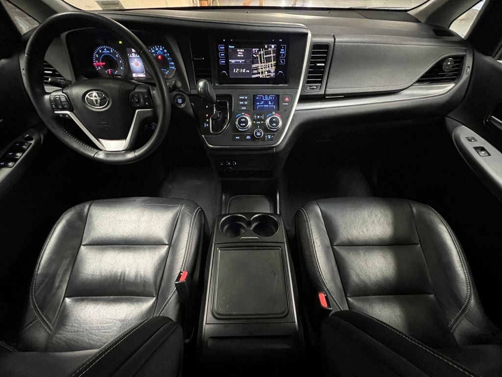 2016 Toyota Sienna SE Premium 8 Passenger