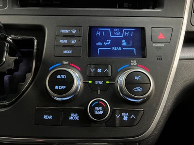 2016 Toyota Sienna SE Premium 8 Passenger
