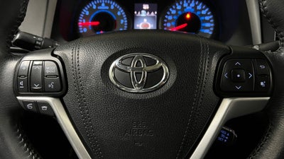 2016 Toyota Sienna SE Premium 8 Passenger