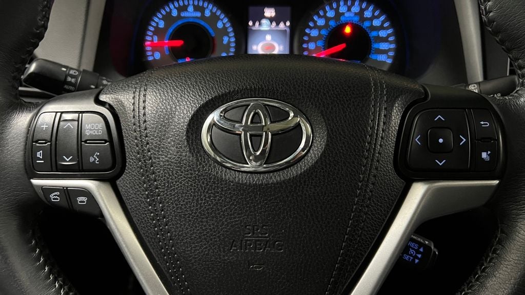 2016 Toyota Sienna SE Premium 8 Passenger