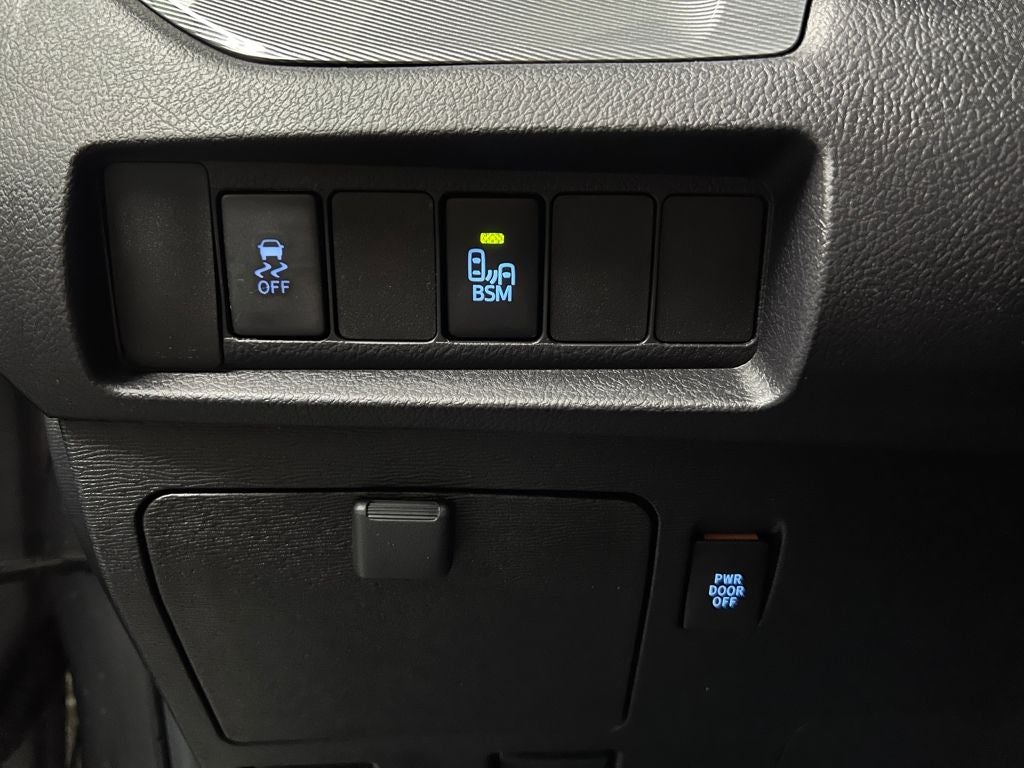 2016 Toyota Sienna SE Premium 8 Passenger