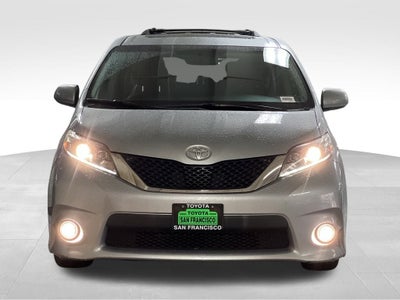 2016 Toyota Sienna SE Premium 8 Passenger