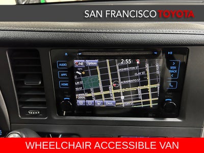 2017 Toyota Sienna SE 8 Passenger