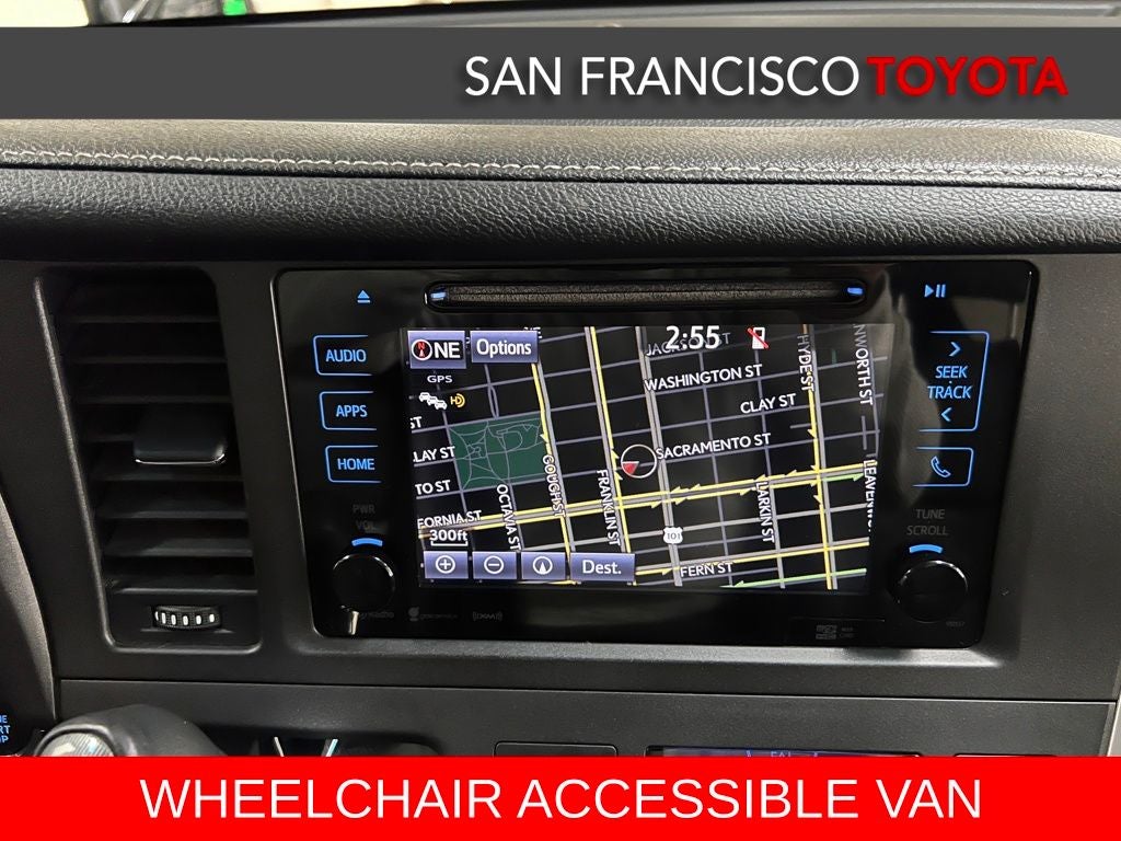 2017 Toyota Sienna SE 8 Passenger