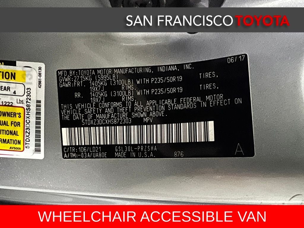 2017 Toyota Sienna SE 8 Passenger