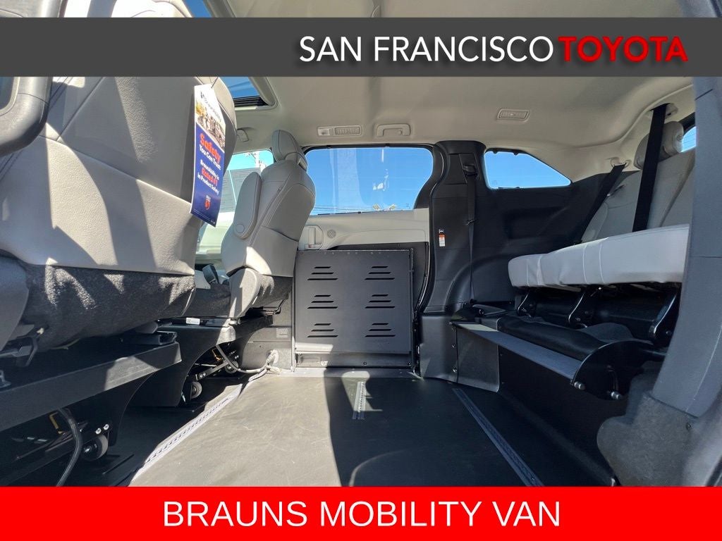 2026 Toyota Sienna XLE 8 Passenger