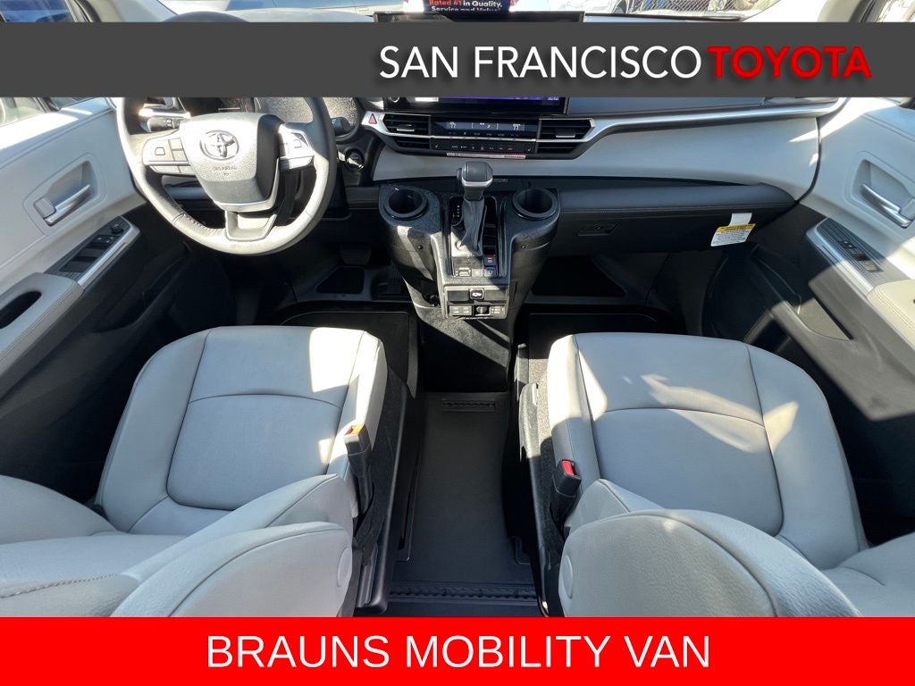 2026 Toyota Sienna XLE 8 Passenger