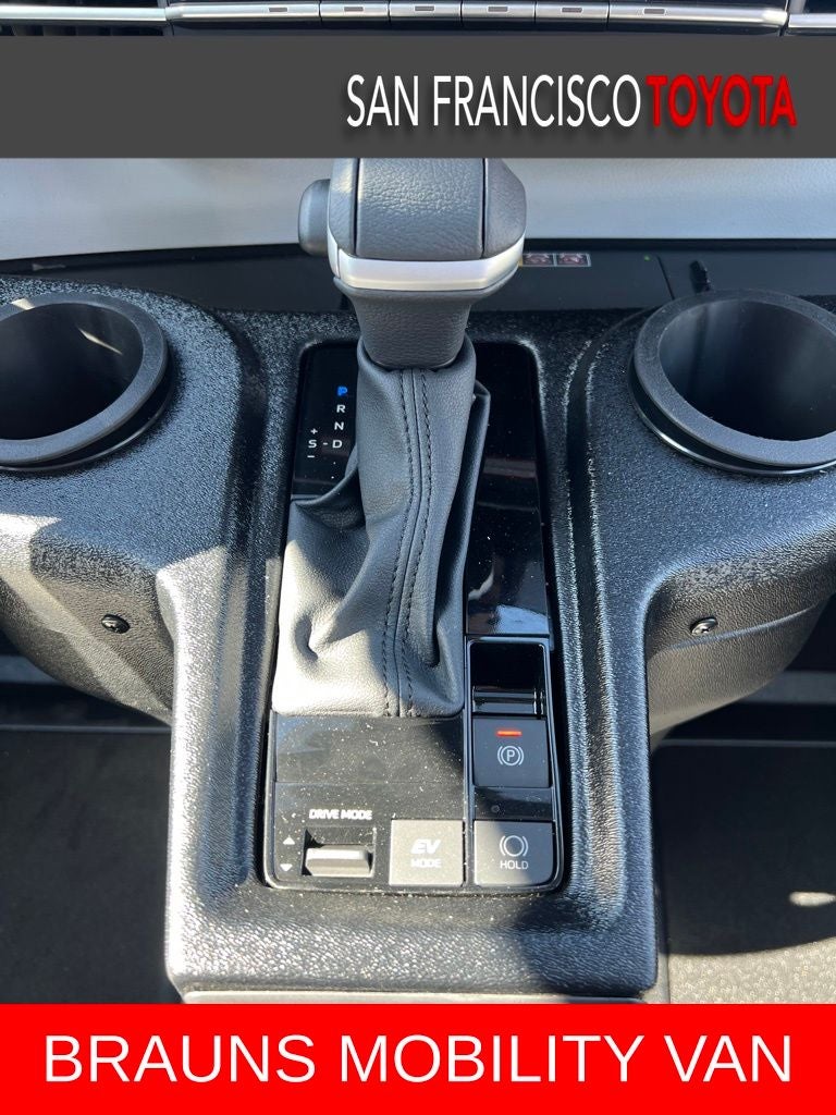 2026 Toyota Sienna XLE 8 Passenger