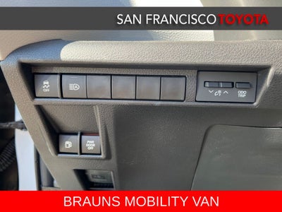 2026 Toyota Sienna XLE 8 Passenger