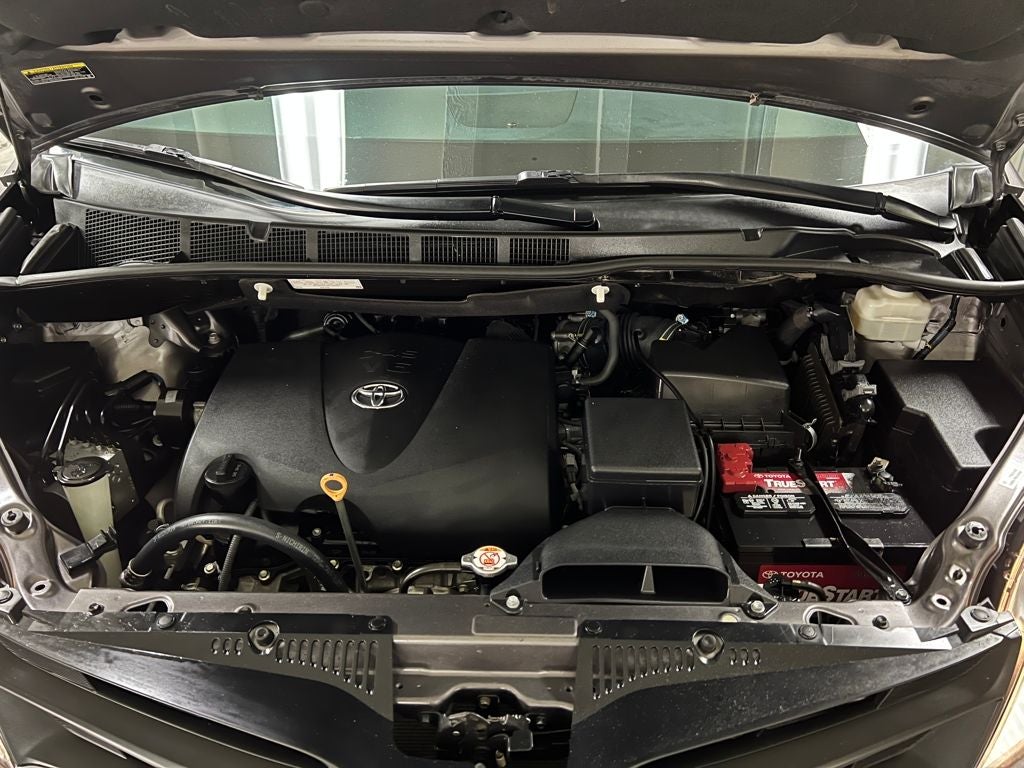 2020 Toyota Sienna L 7 Passenger