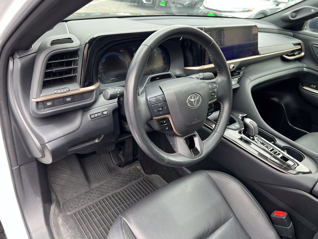 2024 Toyota Crown Platinum