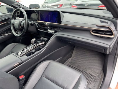2024 Toyota Crown Platinum