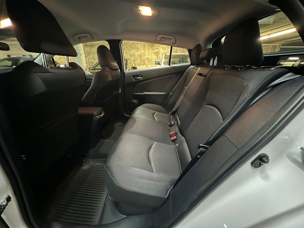 2022 Toyota Prius LE