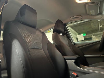 2022 Toyota Prius LE