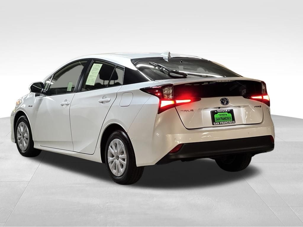 2022 Toyota Prius LE