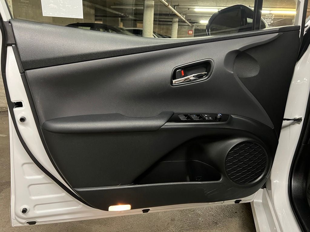 2022 Toyota Prius LE