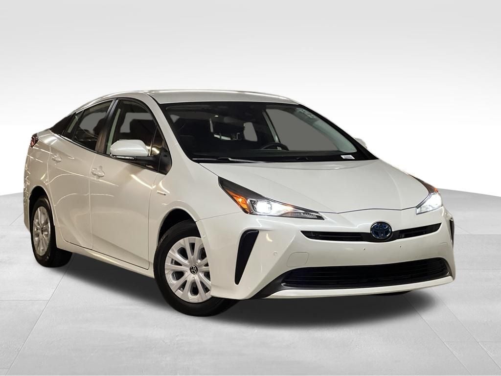 2022 Toyota Prius LE