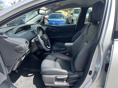 2022 Toyota Prius Base