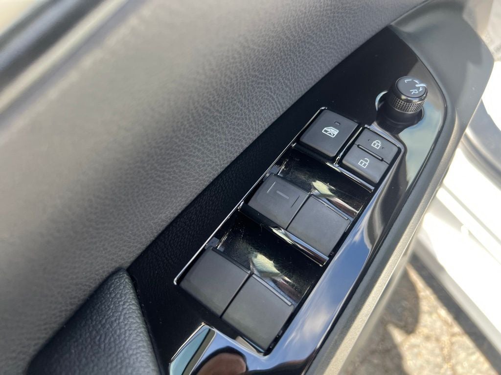 2022 Toyota Prius Base