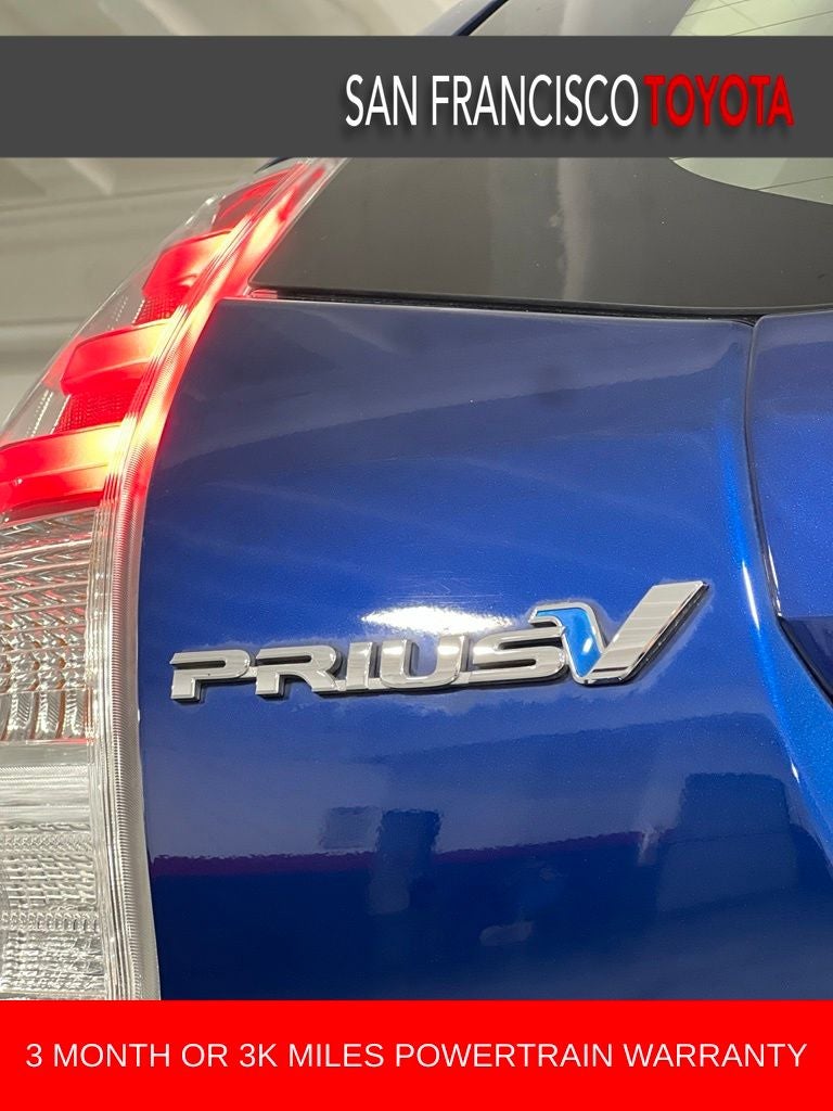2015 Toyota Prius v Four