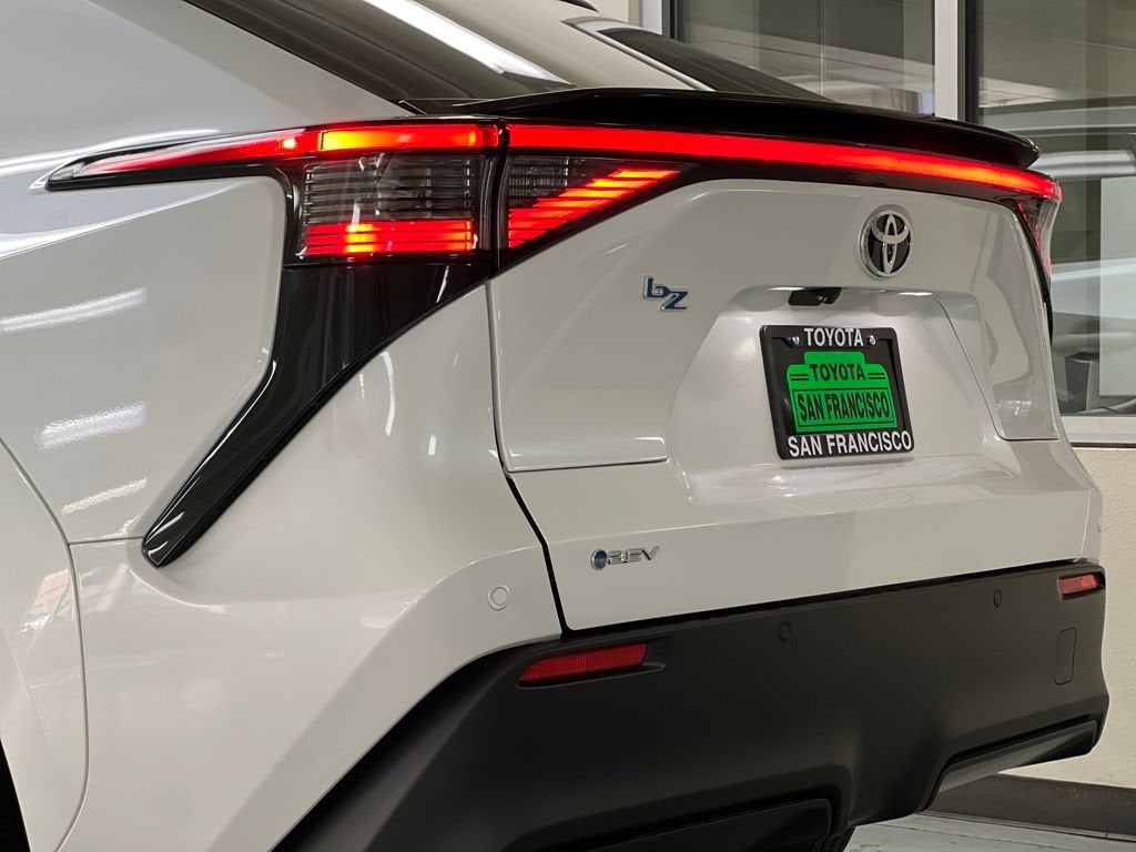 2026 Toyota bZ XLE Plus