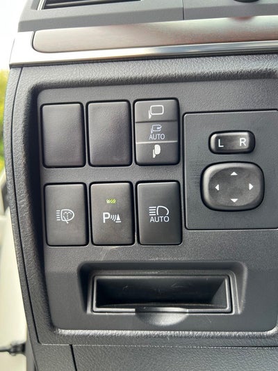2020 Toyota Land Cruiser Heritage Edition